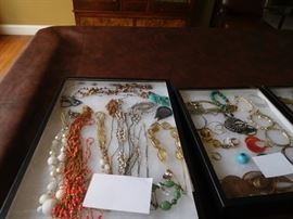 costume  jewelry