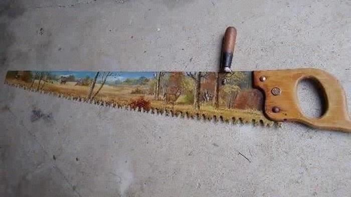 This is a picture on a saw of a saw. Very well done