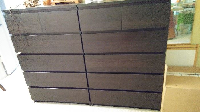 Two 5 drawer chest
