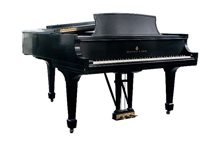 STEINWAY BABY GRAND PIANO - MODEL L Item #: 91410