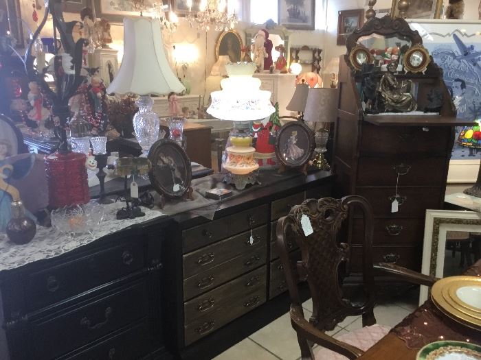 Vintage Dresser, Lexington 5 Drawer Beveled Mirror Chest