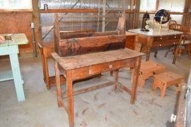 Primitive tote & table