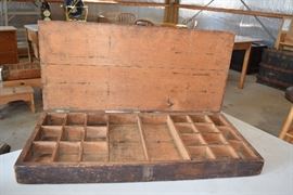 primitive carpenters box