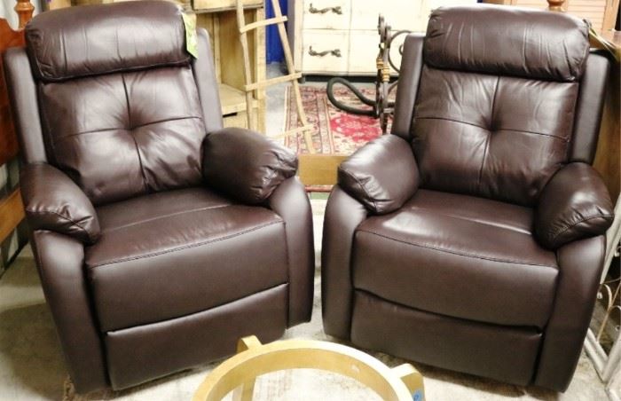 Pair recliners by Leather Italia
