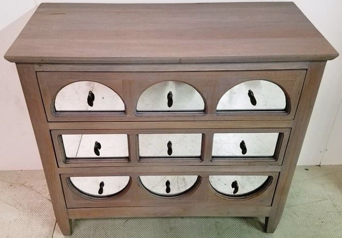 Transitional mirrored chest by Guildmaster 