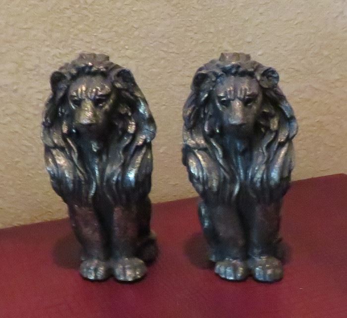 Pair of lion bookends from Hemispheres