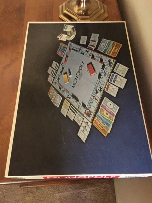 Vintage 1950's Monopoly Board game, all pieces complete great condition.