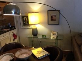 Metal arc floor lamp w/slate base & toe tap on/off