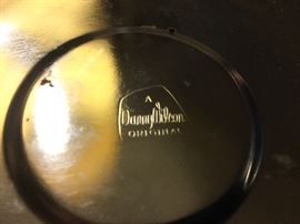 Signature on ice bucket 