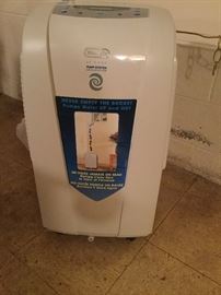 Delongi Dehumidifier  DE 500 DP w/ pump system drain NEW 
