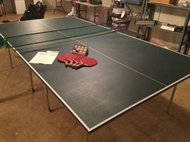 Ping pong table 