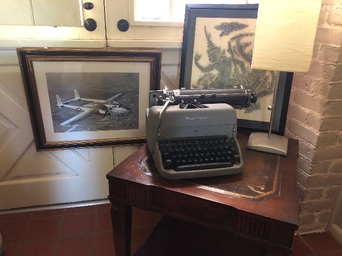 Vintage typwriter works