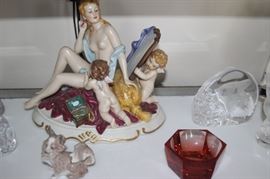 Porcelain and glass pieces.