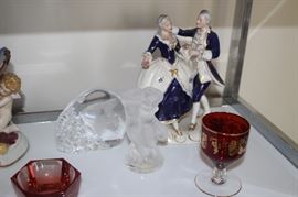 Porcelain and glass pieces.
