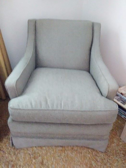 pair of chairs in excellent condition.