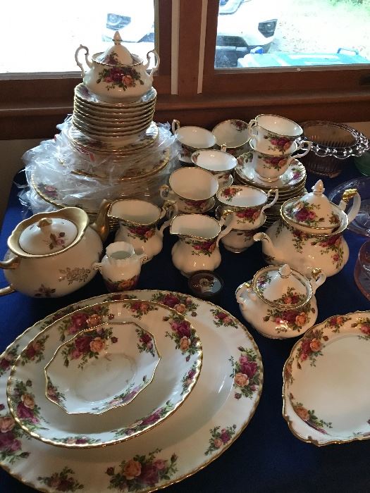 Royal Albert-Old Country Rose- 70 pc set-Some still in plastic