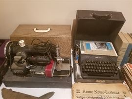 Commander vintage sewing machine

Smith-Corona vintage typewriter