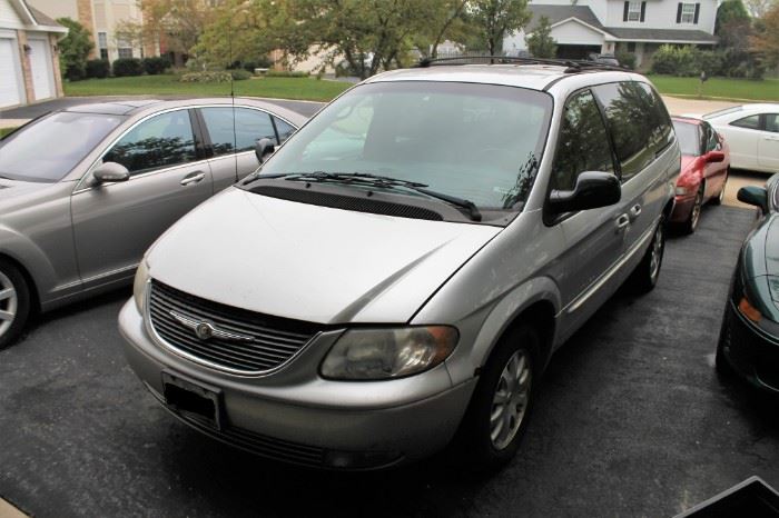 Chrysler Town & Country minivan with all wheel drive