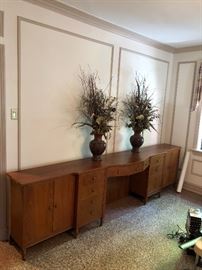 Got work? Get more done with this wonderful desk credenza. (Yes it will disassemble for transport.  Dovetailed and real wood.... AKA not IKEA. 