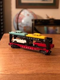LIONEL Auto-Loader ... SO COOL!