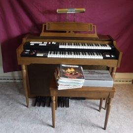 Lowrey Electric Organ http://www.ctonlineauctions.com/detail.asp?id=758222