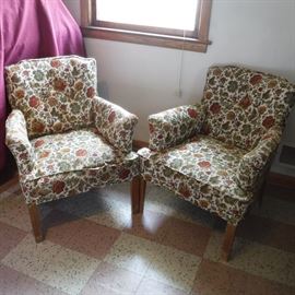 Pair of Upholstered Chairs http://www.ctonlineauctions.com/detail.asp?id=758234