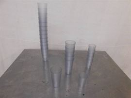 24 Plastic Cups