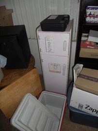 Child's Play refrigerator with wooden food