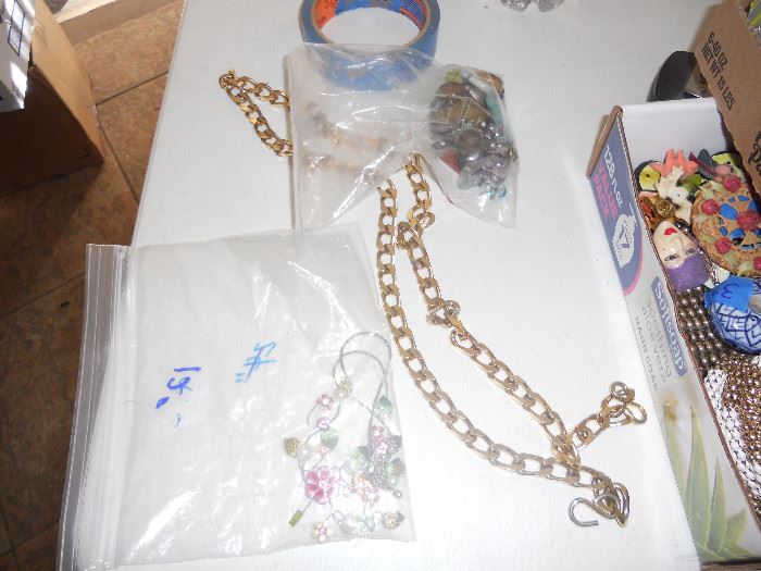 Nice Costume jewelry