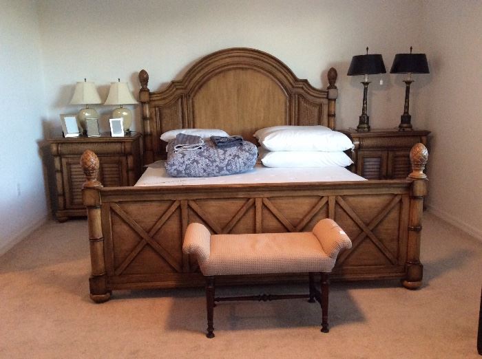 Cindy Crawford Key West Tobacco Panel King Bed, Nightstands, newer Sealy Posturpedic Matresss ....