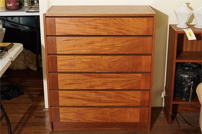 25MZ Contemporary Six Drawer Chest of Drawers