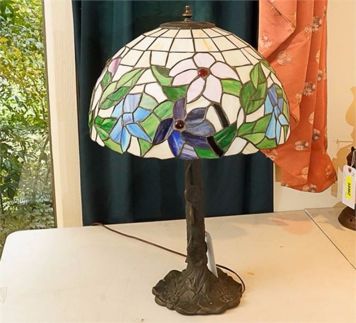 76MZ TIFFANY Style Lamp