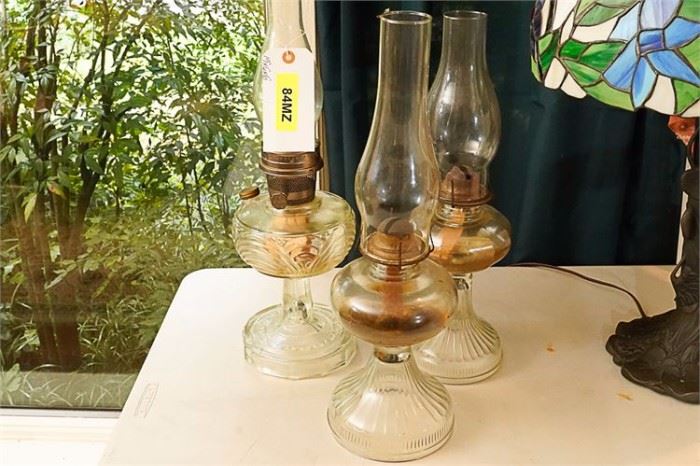 84MZ Miscellaneous Lot of Three 3 Kerosene Lamps