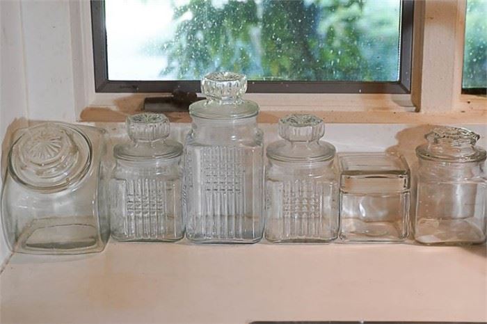 218MZ Lot of Glass Kitchen Storage Containers