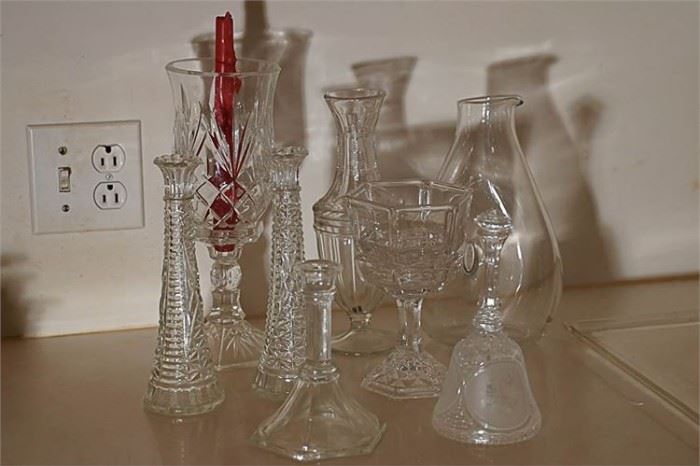 219MZ Miscellaneous Lot of Glassware