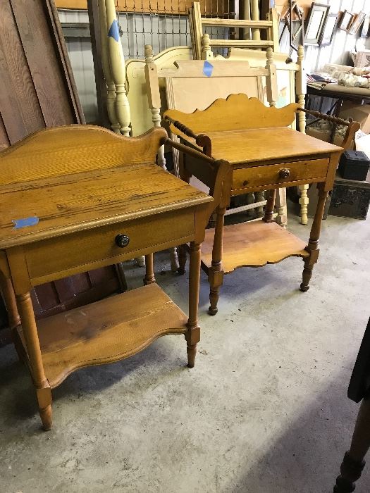 2 lovely wash stands