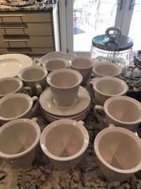 coffee mug set with saucers - 
