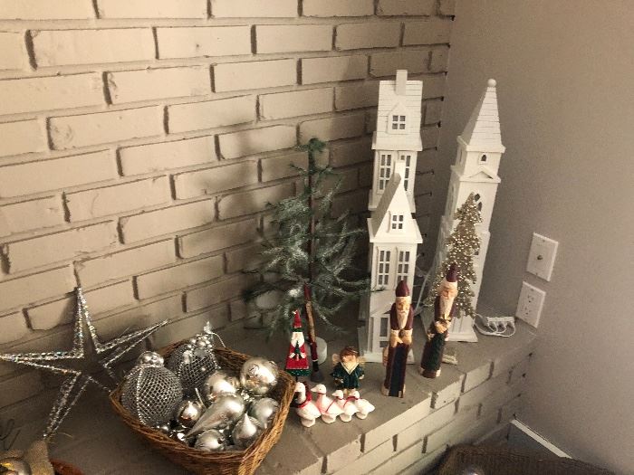 Holiday decor - lots to choose from