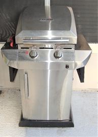 CHAR-BROIL GAS GRILL WITH COVER