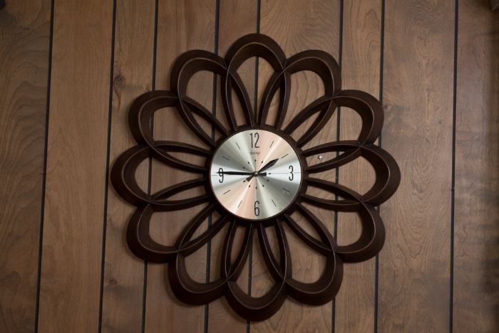 Vintage Arabesque Wall Clock 28"