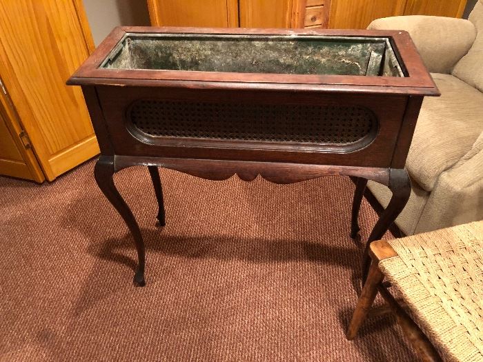 antique planter