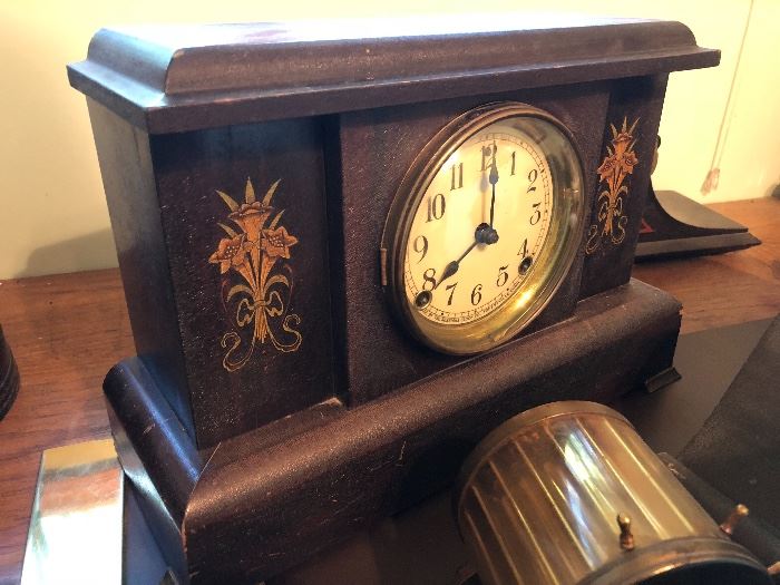 Mantle Clock