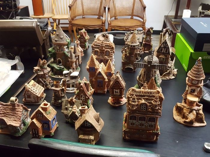 collectable cottages signed Belgium