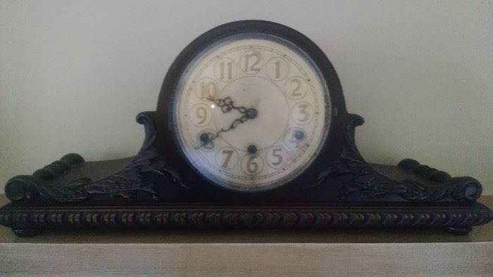 **ANTIQUE*** ORNATE MANTLE CLOCK