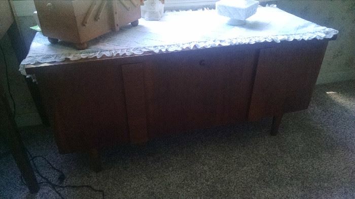 MCM CEDAR CHEST