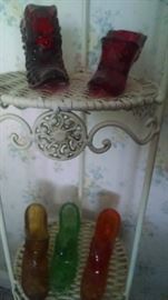 CLOSE-UP...FENTON GLASS SHOES