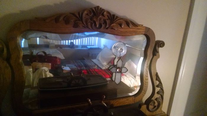 CLOSE-UP....ANTIQUE MIRROR