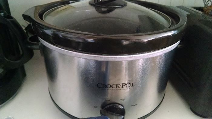 BLACK/ SS CROCK POT