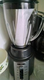 OSTER BLENDER