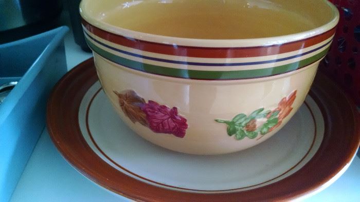 GREAT POTTERY SERVING PIECES...GREAT FALL COLORS!